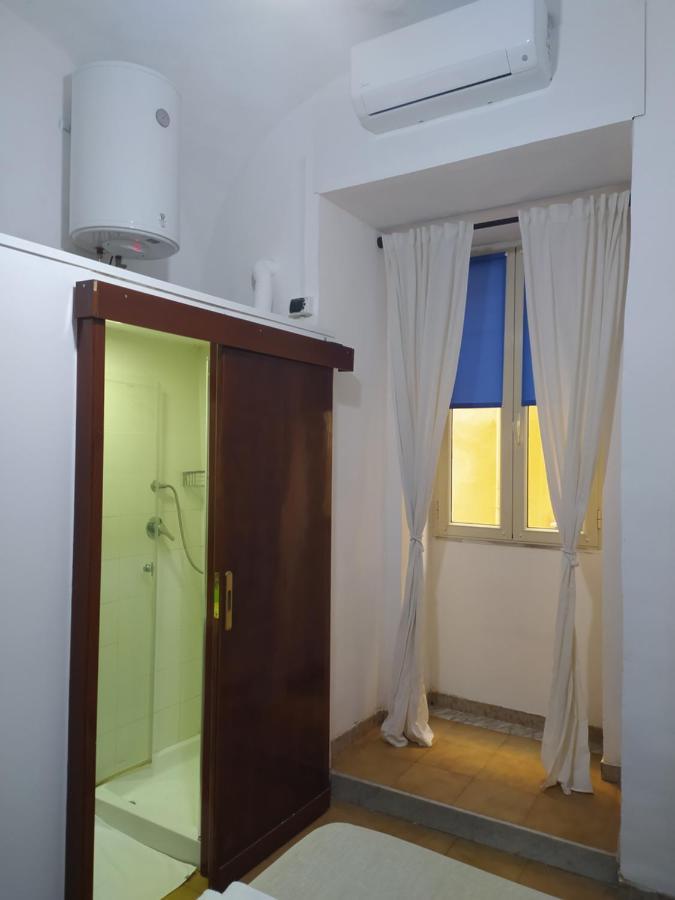 Monolocale Bed & Breakfast Napoli Bagian luar foto